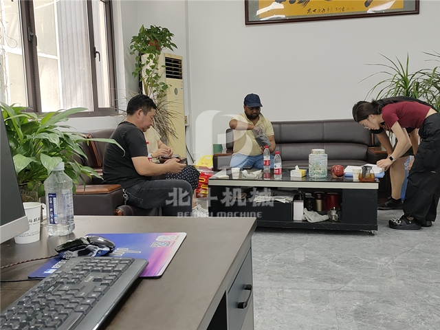孟加拉國客戶到我公司考察、洽談合作